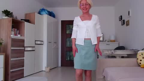 Jasmin room for people 40 online show from 04-09-26, 12:10