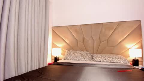 Snapshot of jasmin_melons chatting on 11-19-25, 02:00 jasmin_melons online show from 11-19-25, 02:00