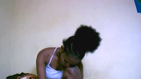 jasminah176750 online show from 10-10-25, 05:23