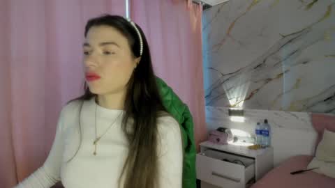 Snapshot of jasmine_hyper_1 chatting on 01-11-25, 01:53 Jas online show from 01-11-25, 01:53