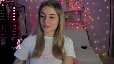 Snapshot of jasmine_ur_princess chatting on 02-15-26, 07:51 jasmine_ur_princess online show from 02-15-26, 07:51