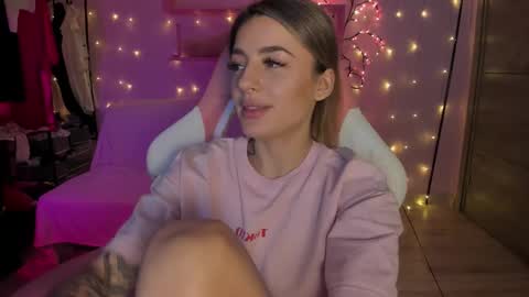 Snapshot of jasmine_ur_princess chatting on 03-13-26, 07:04 jasmine_ur_princess online show from 03-13-26, 07:04