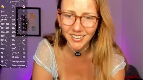 Jasmine Daze online show from 03-25-26, 12:05