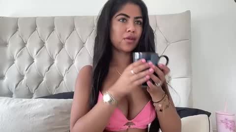 Jasmine Fox  online show from 07-22-26, 10:51