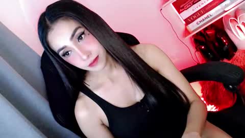 lavander  not for free show  online show from 12-13-25, 09:09