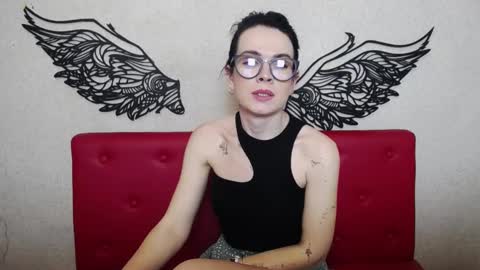 Snapshot of jasminekouch chatting on 02-08-25, 12:38 JasmineKouch online show from 02-08-25, 12:38