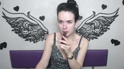 Snapshot of jasminekouch chatting on 10-05-25, 05:11 JasmineKouch online show from 10-05-25, 05:11