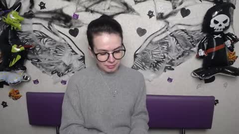 Snapshot of jasminekouch chatting on 10-22-25, 05:45 JasmineKouch online show from 10-22-25, 05:45