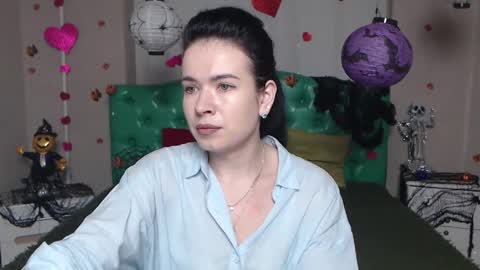 Snapshot of jasminekouch chatting on 11-16-25, 07:03 JasmineKouch online show from 11-16-25, 07:03