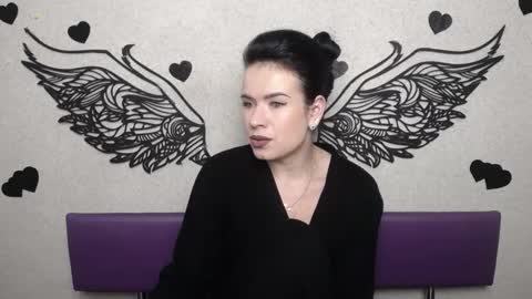 Snapshot of jasminekouch chatting on 11-17-25, 07:14 JasmineKouch online show from 11-17-25, 07:14