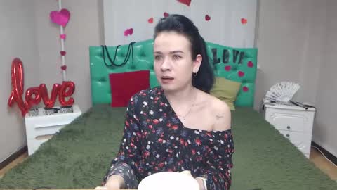 Snapshot of jasminekouch chatting on 11-25-25, 06:35 JasmineKouch online show from 11-25-25, 06:35