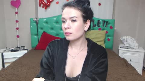 JasmineKouch online show from 01-17-26, 06:44