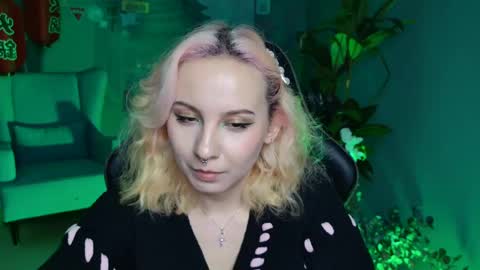 Snapshot of jasminemilko chatting on 02-13-25, 11:28 Jasmine online show from 02-13-25, 11:28