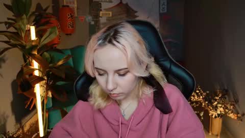 Snapshot of jasminemilko chatting on 03-09-25, 08:18 Jasmine online show from 03-09-25, 08:18