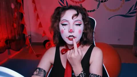 Snapshot of jasminemilko chatting on 10-27-25, 05:11 Jasmine online show from 10-27-25, 05:11