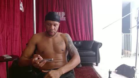 Snapshot of jasonsweets chatting on 12-25-24, 01:20 Jason Sweets online show from 12-25-24, 01:20