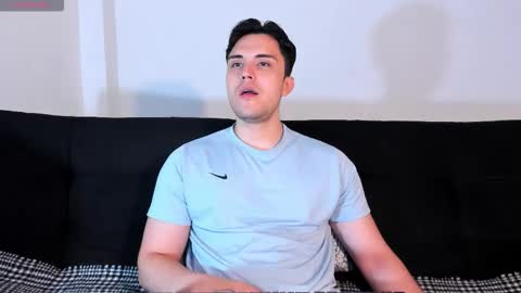 Snapshot of jasonxd98 chatting on 10-05-25, 01:37 Jason online show from 10-05-25, 01:37