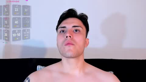 Snapshot of jasonxd98 chatting on 11-12-25, 02:01 Jason online show from 11-12-25, 02:01