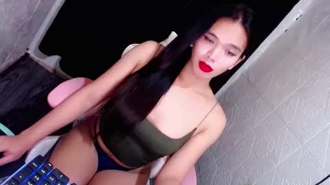 Snapshot of jassiemiles chatting on 10-22-25, 11:43 Jassie online show from 10-22-25, 11:43