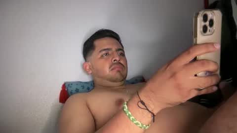 Snapshot of javiermichi chatting on 10-31-25, 05:30 javiermichi online show from 10-31-25, 05:30