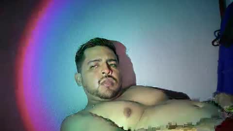 Snapshot of javiermichi chatting on 11-23-25, 05:40 javiermichi online show from 11-23-25, 05:40