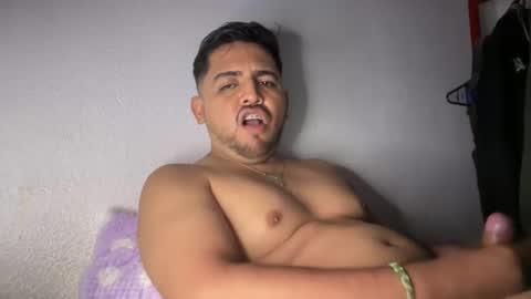 Snapshot of javiermichi chatting on 12-18-25, 07:03 javiermichi online show from 12-18-25, 07:03