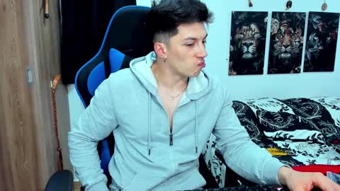 Javier online show from 12-11-24, 12:12