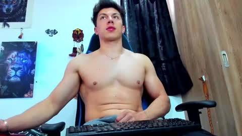 Javier online show from 02-27-25, 07:37