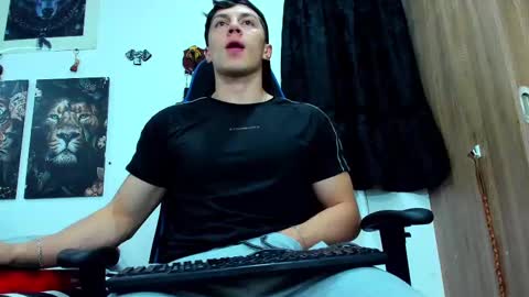 Javier online show from 03-02-25, 03:24