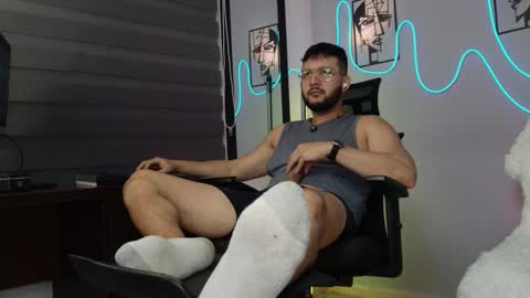 Snapshot of jaxon_blaze chatting on 10-21-25, 05:19 Jaxon online show from 10-21-25, 05:19