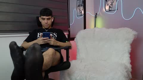 Snapshot of jaxon_blaze chatting on 11-27-25, 12:46 Jaxon online show from 11-27-25, 12:46