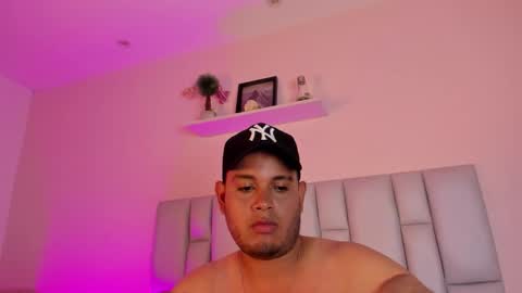 Snapshot of jay_kross1 chatting on 02-11-26, 02:05 jayyy online show from 02-11-26, 02:05