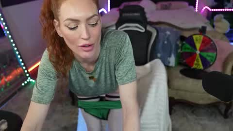 Snapshot of jaybeitsme chatting on 01-19-26, 12:03 JennyBlighe online show from 01-19-26, 12:03