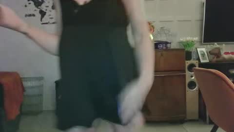 Snapshot of jaycat73 chatting on 04-11-26, 10:58 jaycat73 online show from 04-11-26, 10:58