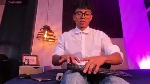 jaycobblack1 online show from 11-08-25, 12:27