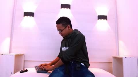 Snapshot of jayden_morris chatting on 10-29-25, 11:45 Jayden Morris online show from 10-29-25, 11:45