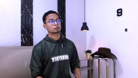 Snapshot of jayden_morris chatting on 11-19-25, 11:32 Jayden Morris online show from 11-19-25, 11:32