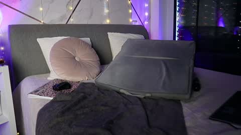 JayJayPink online show from 12-29-24, 01:06