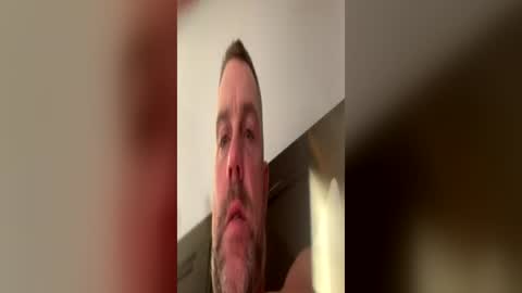 Snapshot of jaymo5433 chatting on 06-12-26, 11:31 jaymo5433 online show from 06-12-26, 11:31