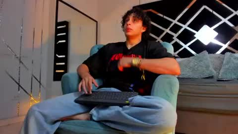 Snapshot of jaytaylorr chatting on 06-27-26, 11:37 Jay Taylor online show from 06-27-26, 11:37