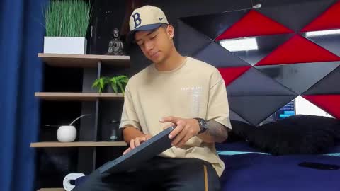 jaze_bradley online show from 11-24-25, 11:21