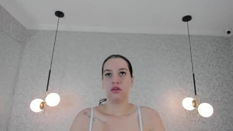 Snapshot of jazlin_angels chatting on 05-28-26, 10:01 JAZLIN ANGELS online show from 05-28-26, 10:01