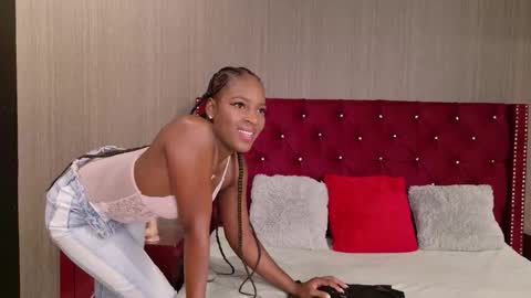 Snapshot of jazmin_brownn chatting on 12-15-25, 10:08 Jasmin Brownn online show from 12-15-25, 10:08