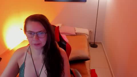 Jazmin online show from 04-01-26, 01:34