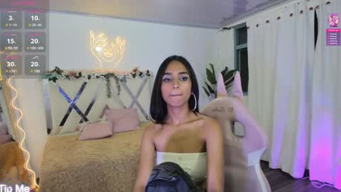 Jazmin  online show from 01-10-25, 01:32