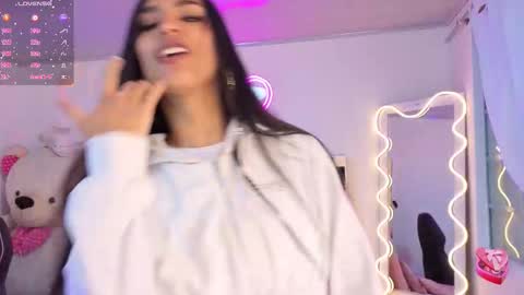 Jazmin  online show from 11-12-25, 11:32