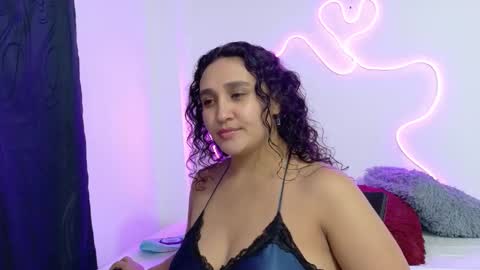 Snapshot of jazminepark chatting on 12-03-25, 03:47 JazminePark online show from 12-03-25, 03:47