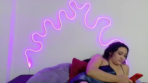 Snapshot of jazminepark chatting on 12-14-25, 04:51 JazminePark online show from 12-14-25, 04:51