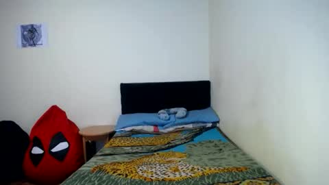 Snapshot of jboy_s chatting on 10-06-25, 04:10 jboy_s online show from 10-06-25, 04:10