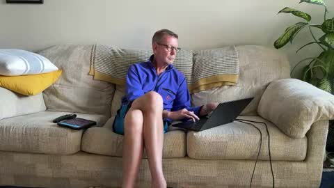 Jon online show from 10-12-25, 04:17